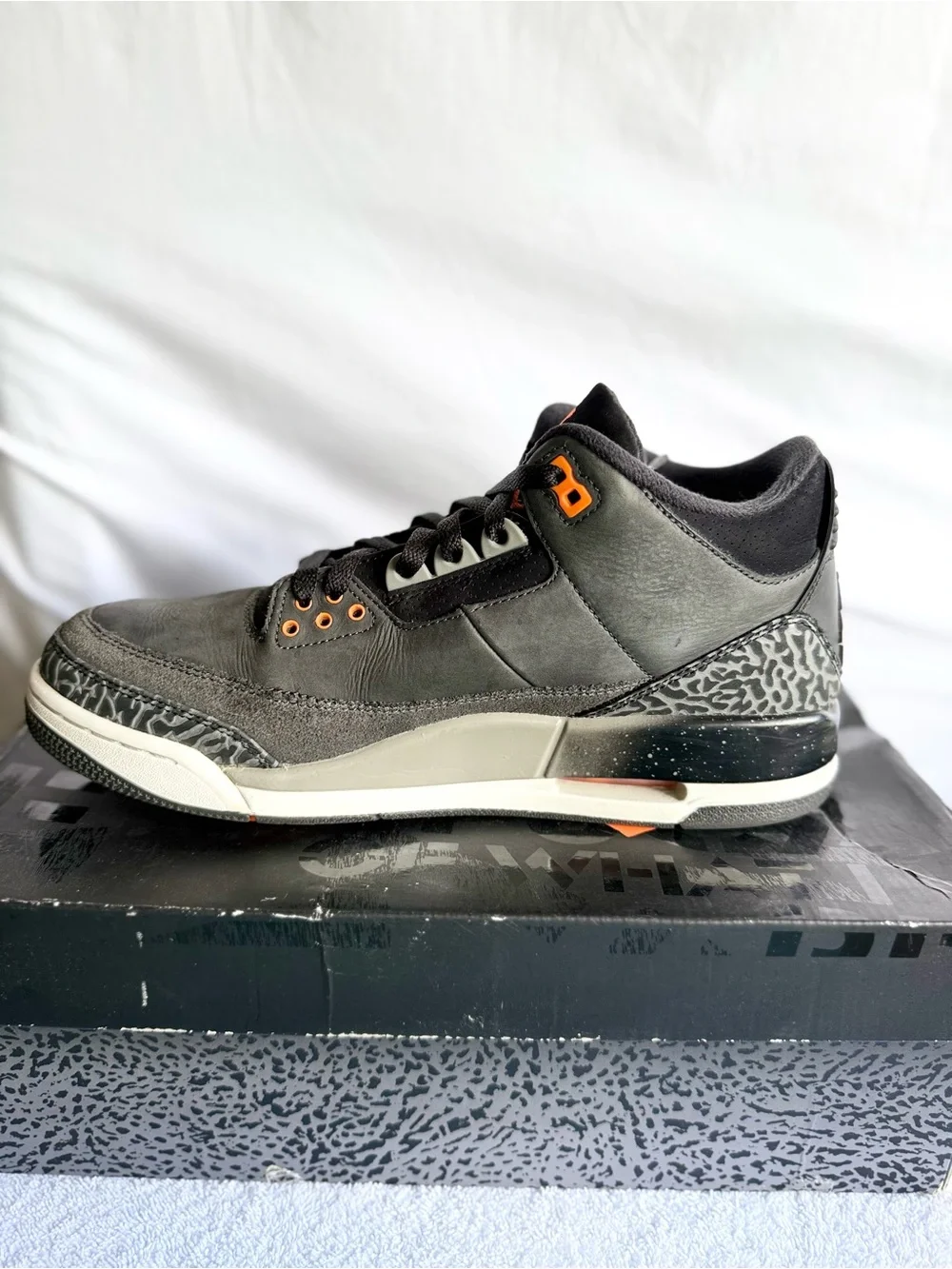 AUTHENTIC Jordan 3 Retro Fear Pack size 10.5 CT8532-080 2023 PRE-OWNED